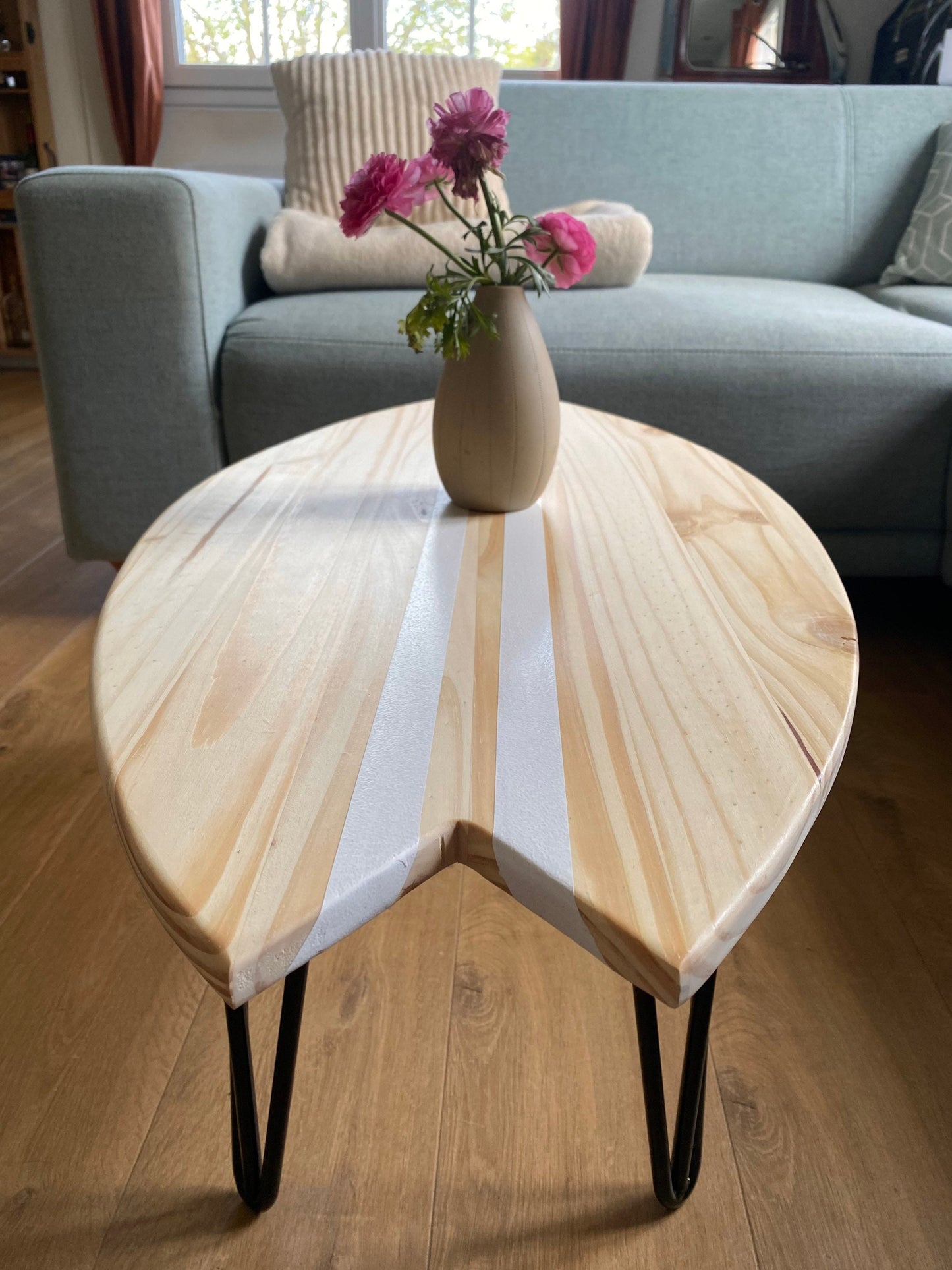Wooden Surfboard Table – Beach House Coffee Table – Coastal Decor Furniture – Handmade Surf Decor